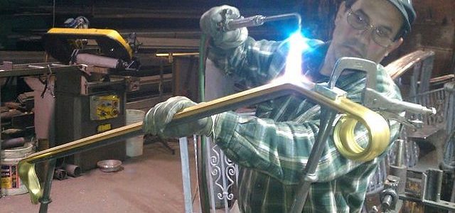 Trabajo de Hierro de Frank & Sons – Estructuras Metálicas Personalizadas