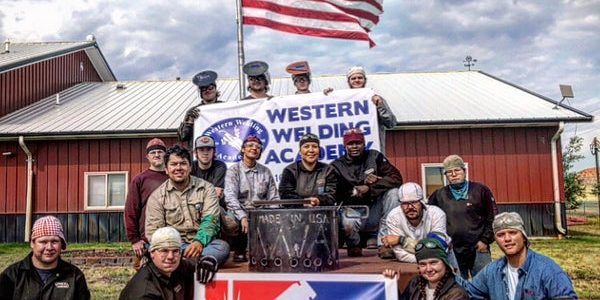 Soldadura y trabajos de hierro de Western Welding: calidad, precisión y estilo industrial