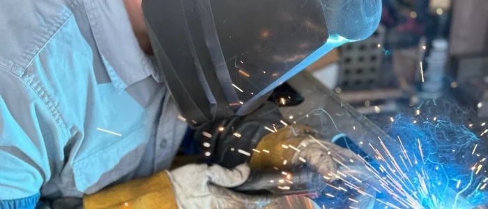 Shapeshifter Welding Inc.: Soldadura de Precisión y Transformación de Metales