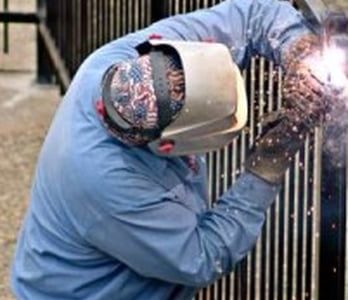 Pachecos Metal Fabrication: Expertos en Corte, Soldadura y Estructuras Metálicas de Alta Calidad