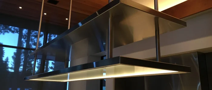 Imagen de Imperial Metalwerks: logo y maquinaria industrial de alta calidad