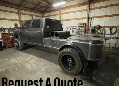 Cuernos personalizados para soldadura: cama de trabajo a medida, diseño robusto y precisión