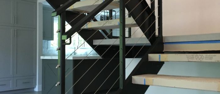 Alcatraz Iron: Escultura de Hierro Industrial con Detalles Vintage – Arte Metálico Único